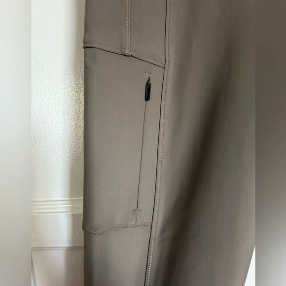 NWT Calia by Carrie Underwood Sculpt Utility Legging Dark Grey Medium - Picture 2 of 7